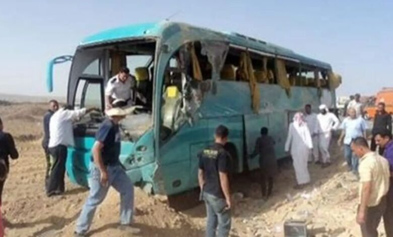 مأساة جنوب سيناء: حافلة على طريق دهب–نويبع تودي بحياة 21 شخصاً